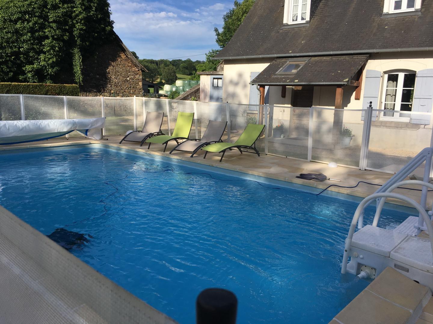 "Les Volets Bleus"_1