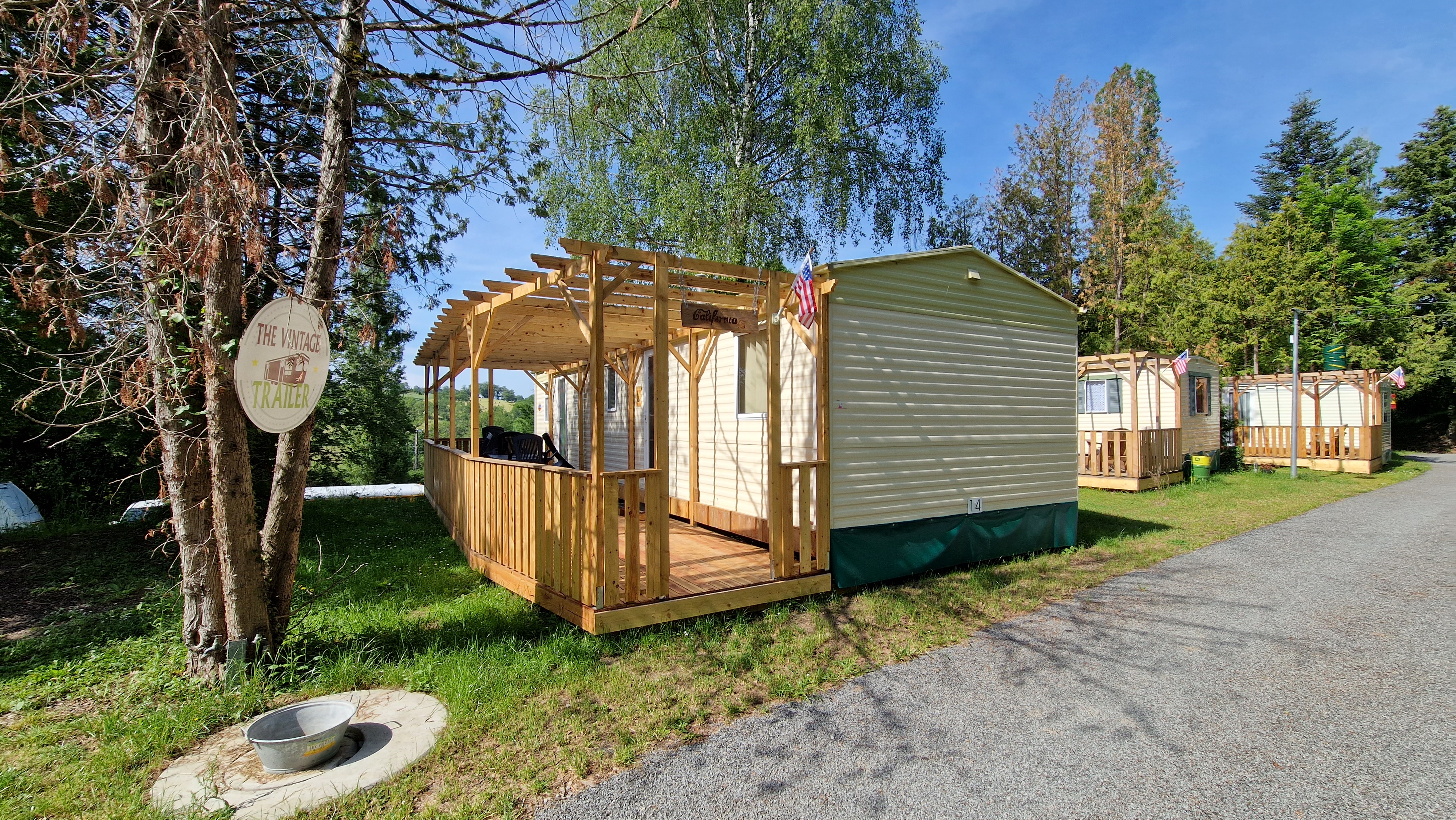 camping-la-perle-creuse-MH-6personnes-Californie-extérieur