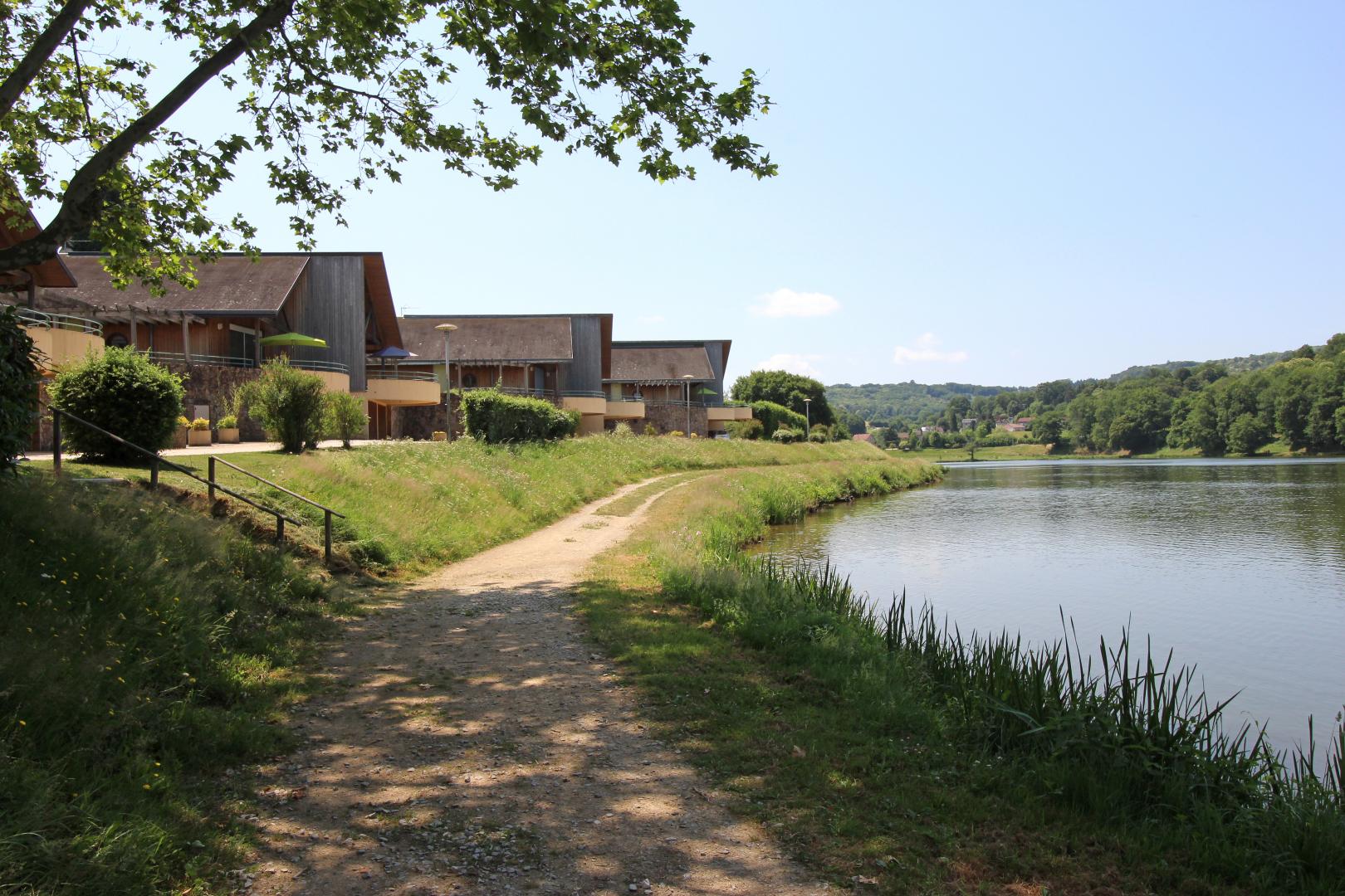 Gite "Le Lac" à Châteauneuf La Forêt en Haute-Vienne (Limousin en Nouvelle Aquitaine)_1