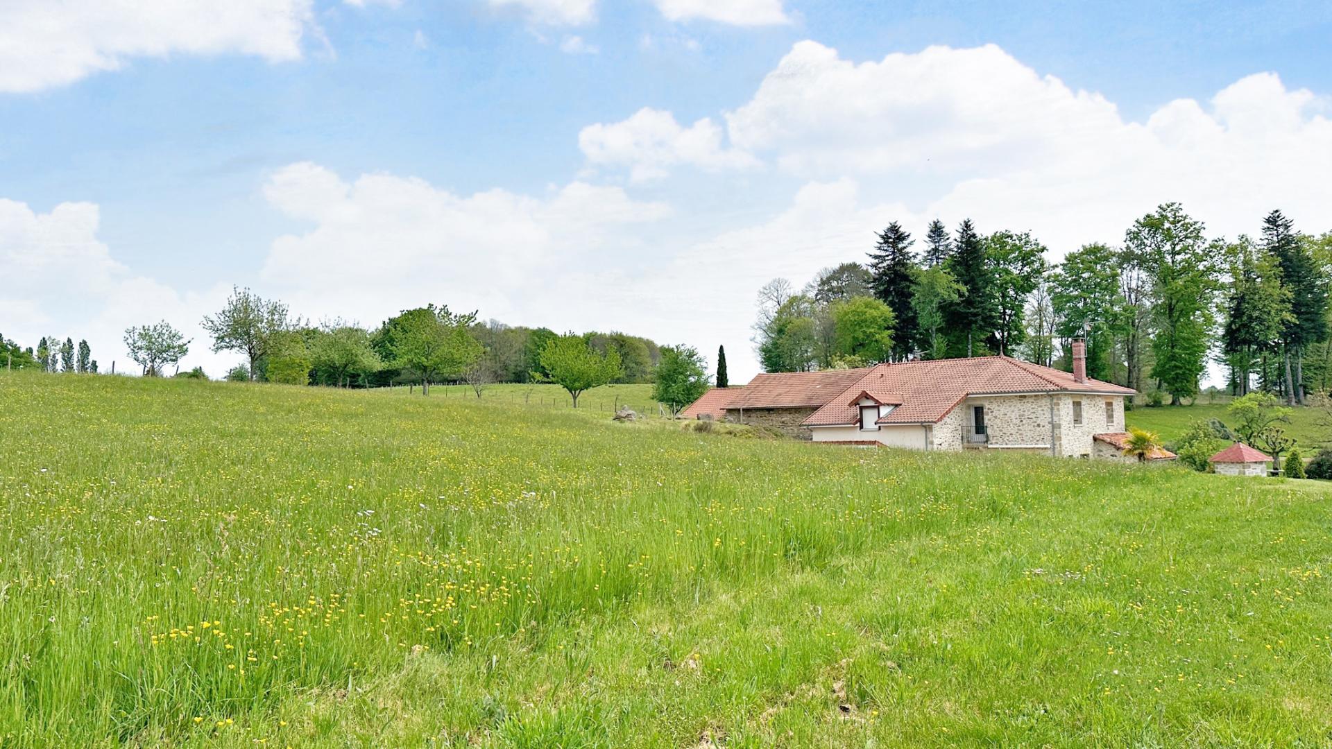 Gite "Le Duveix" à Linards en Haute-Vienne (Limousin en Nouvelle Aquitaine)_2