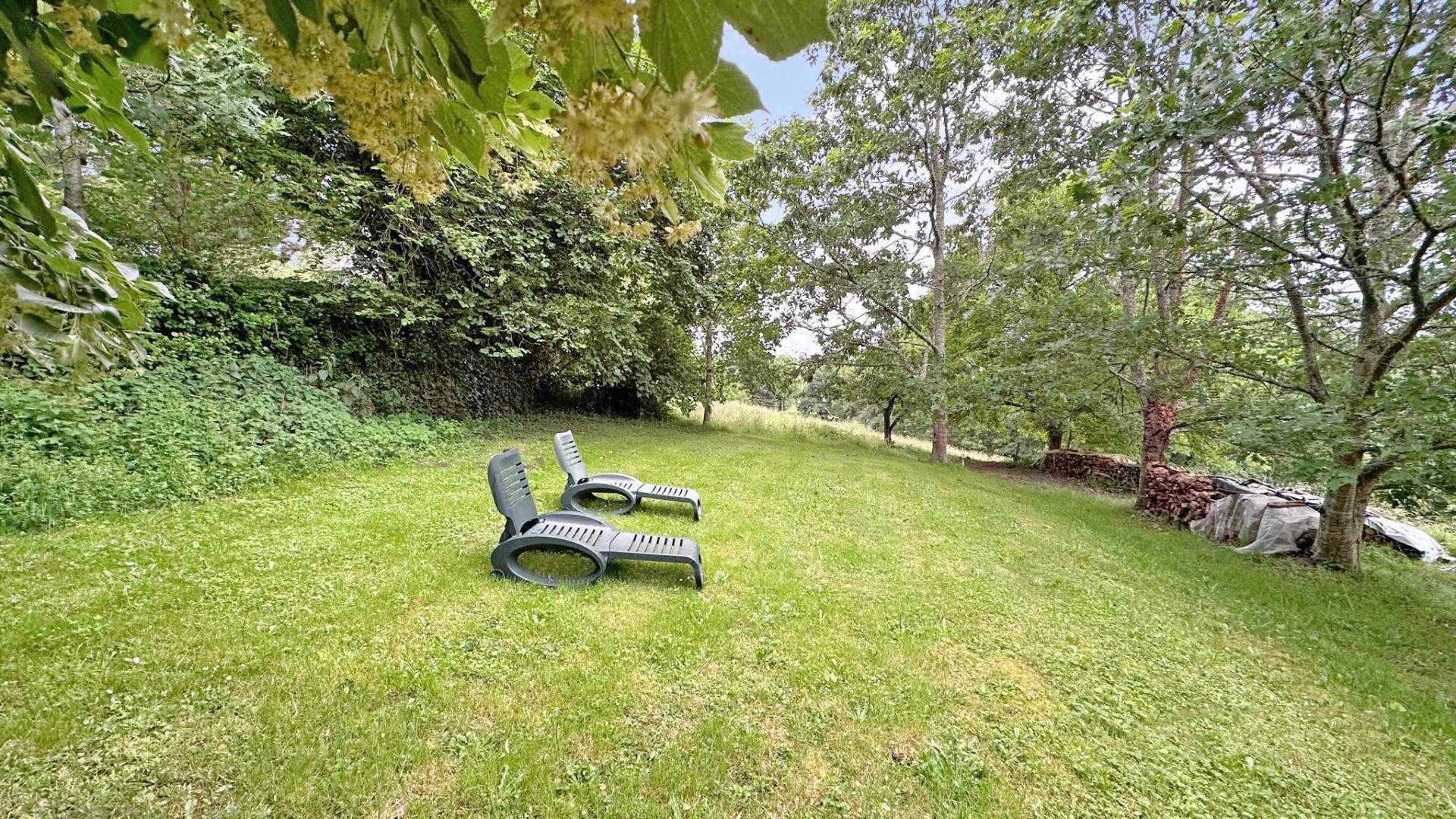 Gite "Sous Les Serves" à Saint Léonard De Noblat en Haute-Vienne (Nouvelle Aquitaine)_2