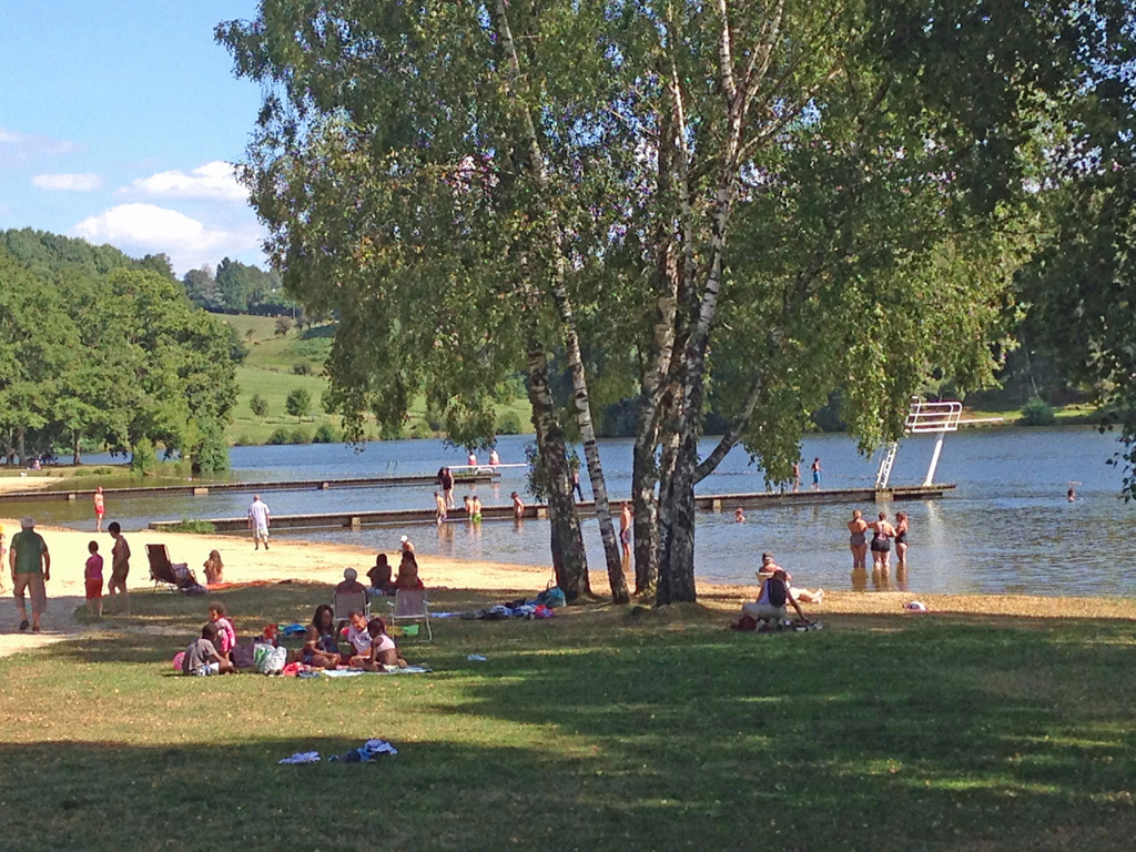 Camping municipal du lac de Pontcharal_1