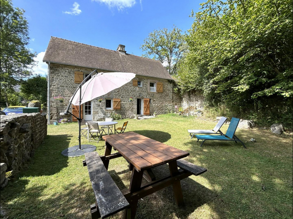 vue extérieur avec jardin