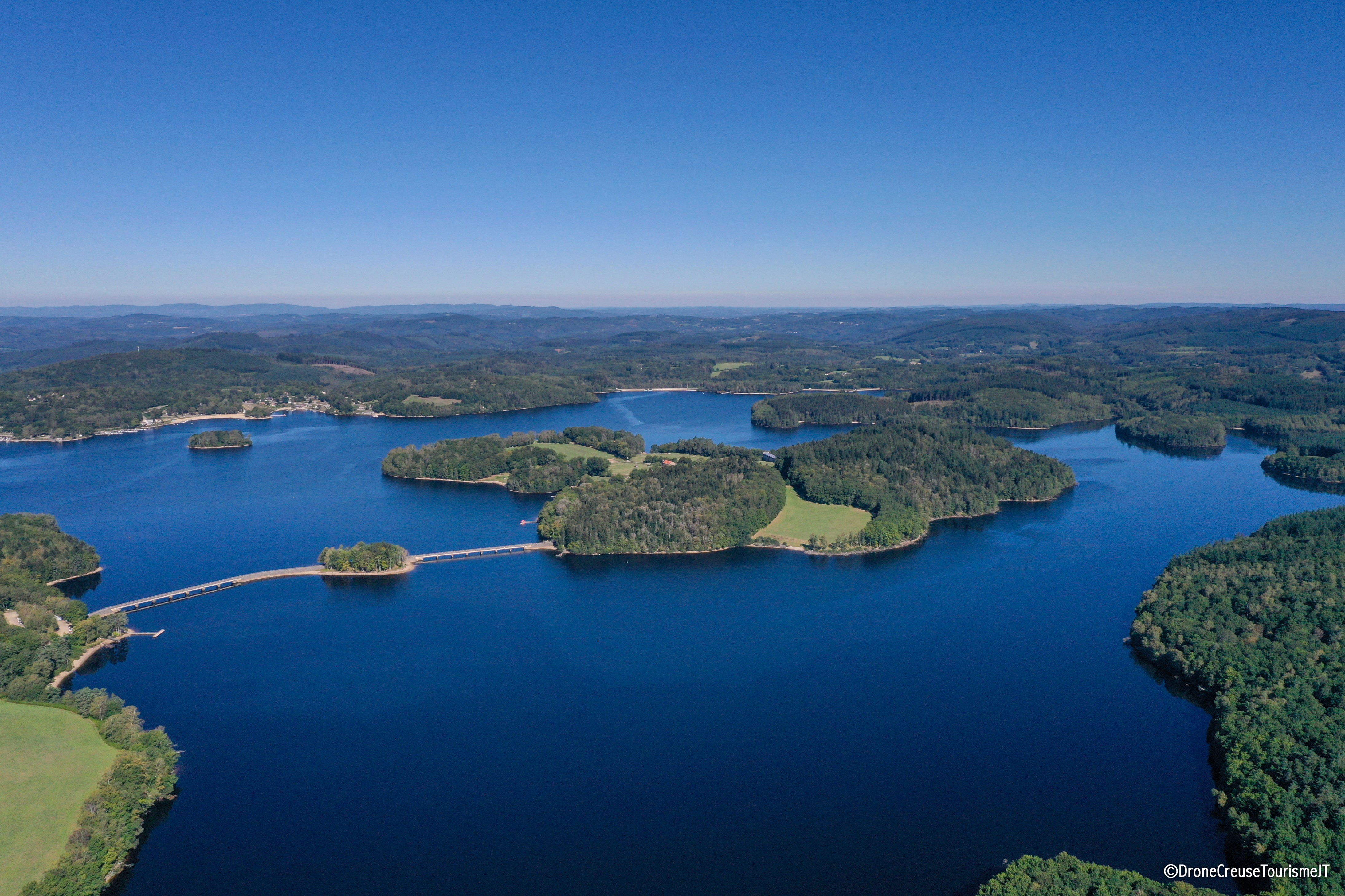 Aerienne_Lac_Vassiviere©ADRT23