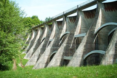 Le barrage à voûtes