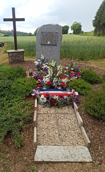 Stèle du Clos de Sussac, en mémoire de Violette Szabo, Résistante