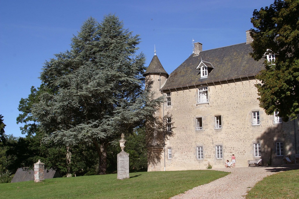 St Agnant près Crocq - Château du Theil